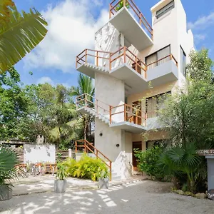 https://los-amigos-tulum.quintano-roohotels.com